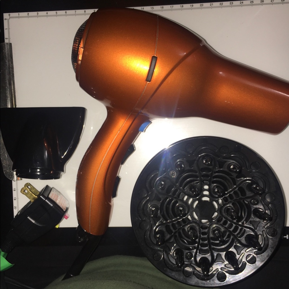 Conair Infiniti pro blow dryer like new